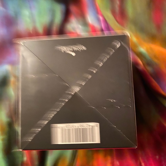 Sephora x Literie 9 oz Hearts Not Hate Candle - Picture 5 of 9